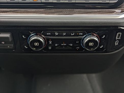 New 2026 GMC Sierra 1500 Elevation image 23