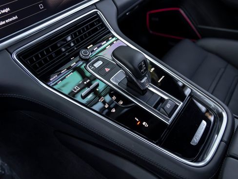 Certified 2022 Porsche Panamera 4S AWD/4WD image 41