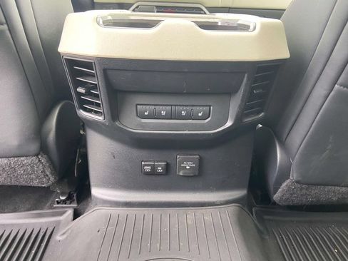 Used 2022 Toyota Tundra Capstone AWD/4WD image 23