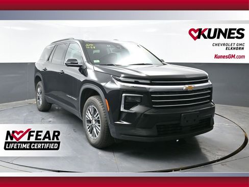 Used 2024 Chevrolet Traverse LT AWD/4WD image 1