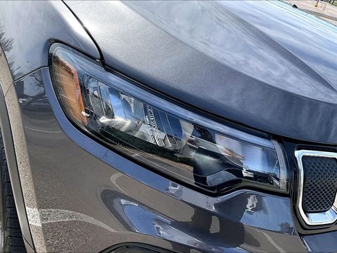 Used 2022 Jeep Compass Limited image 29