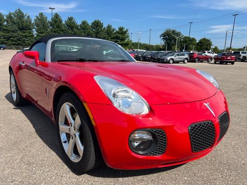 Used 2007 Pontiac Solstice GXP w/ Premium Package RWD image 14
