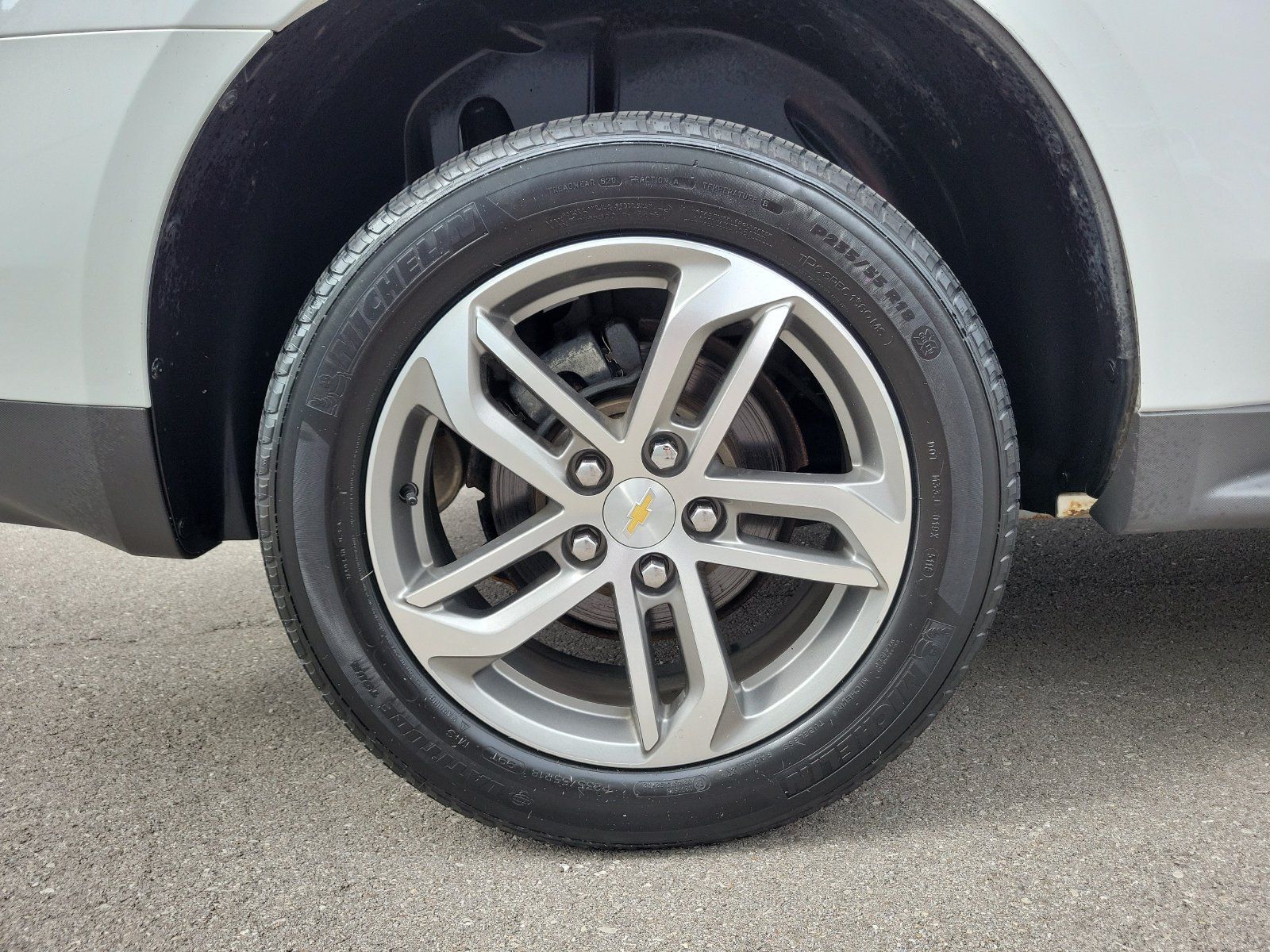 Used 2017 Chevrolet Equinox Premier w/ Enhanced Convenience Package AWD/4WD image 6