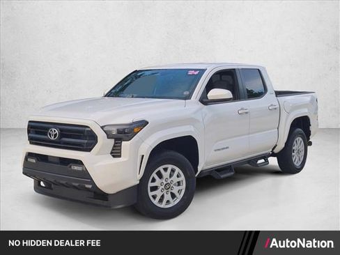 Certified 2024 Toyota Tacoma SR5 AWD/4WD image 1