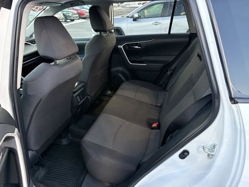 Certified 2022 Toyota RAV4 XLE w/ Convenience Package image 7