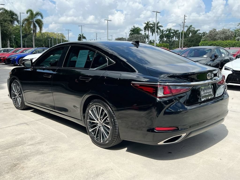 Certified 2024 Lexus ES 350 w/ Premium Package FWD image 5