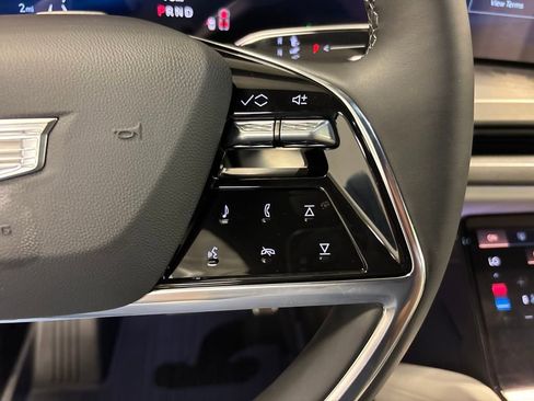 New 2026 Cadillac Vistiq Sport w/ LPO, Floor Liner Package image 32