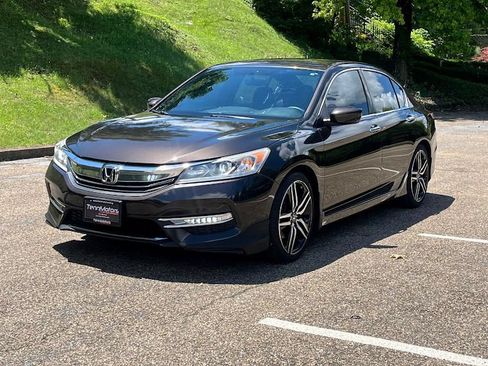 Used 2016 Honda Accord Sport image 23
