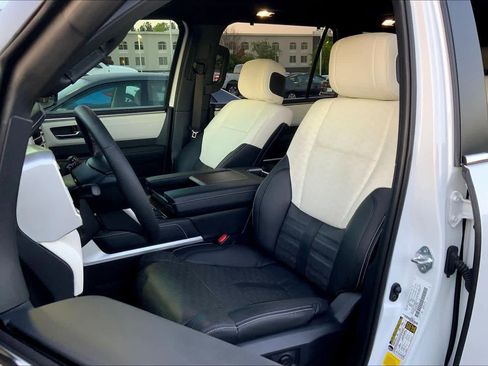 Used 2025 Toyota Sequoia Capstone image 7