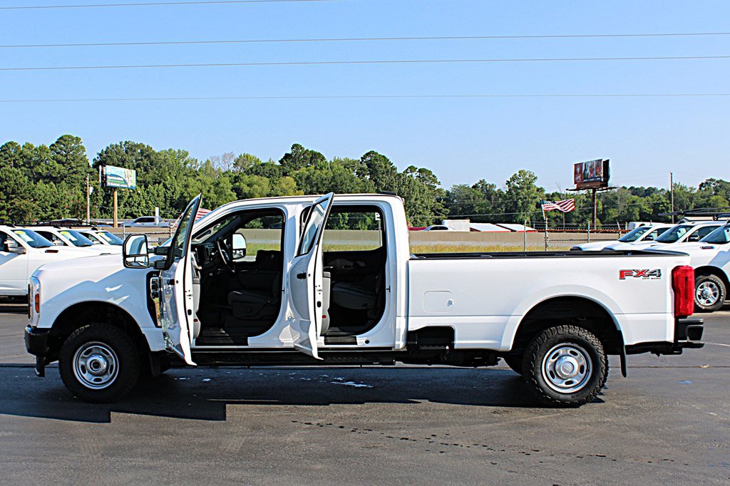 Used 2024 Ford F250 XL w/ FX4 Off-Road Package AWD/4WD image 7