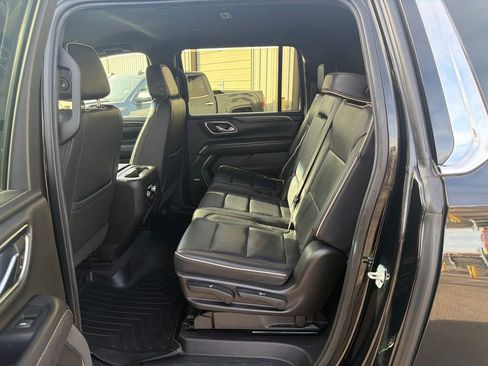 Used 2021 GMC Yukon XL SLT image 10