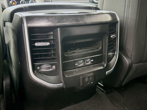 Used 2019 RAM 1500 Big Horn AWD/4WD image 27