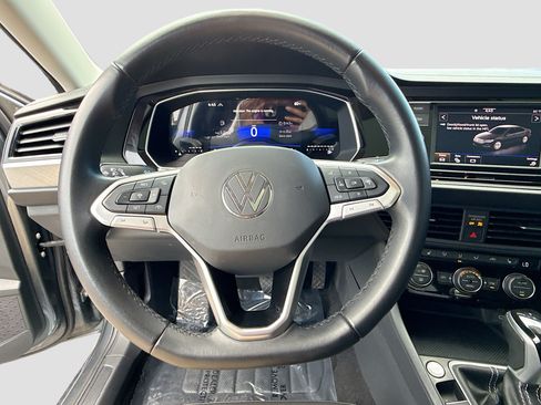 Used 2024 Volkswagen Jetta SE FWD image 38