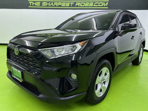 Used 2020 Toyota RAV4 XLE w/ Convenience Package AWD/4WD image 5