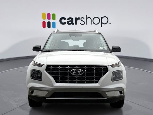 Used 2025 Hyundai Venue Limited image 8
