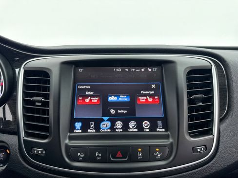 Used 2015 Chrysler 200 C w/ Navigation & Sound Group I image 24