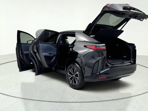 Used 2026 Lexus RZ 350e 2WD w/ Convenience Package image 16