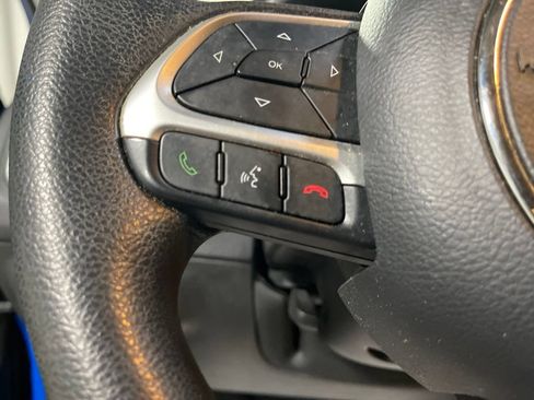 Used 2017 Jeep Compass Sport AWD/4WD image 32