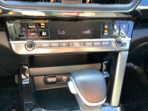 Used 2024 Kia Seltos X-Line AWD/4WD image 42
