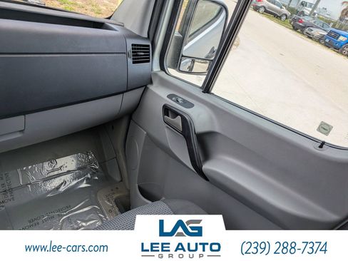Used 2011 Mercedes-Benz Sprinter 2500 image 16