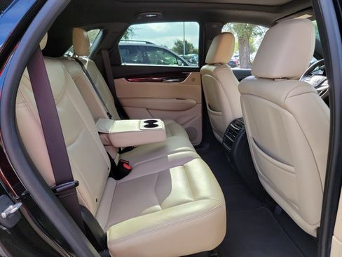Used 2017 Cadillac XT5 Luxury w/ Driver Awareness Package FWD image 16