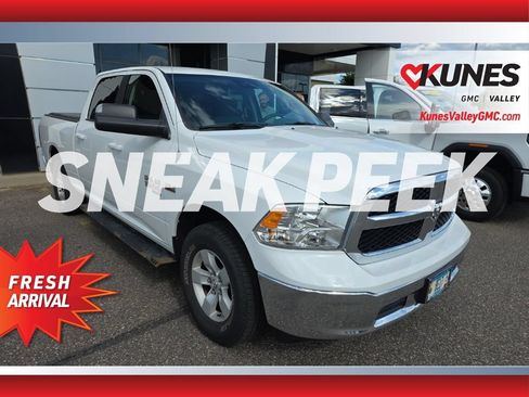 Used 2019 RAM 1500 Classic SLT AWD/4WD image 1