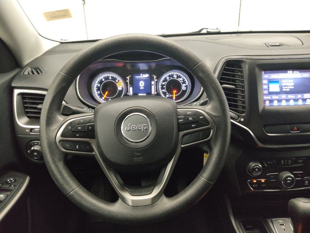 Used 2019 Jeep Cherokee Latitude w/ Popular Appearance Group FWD image 22