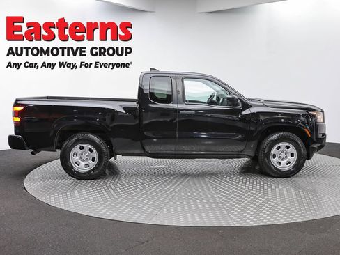 Used 2022 Nissan Frontier S RWD image 4