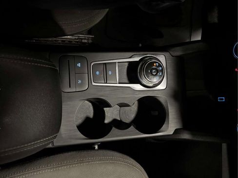 Used 2020 Ford Escape SE image 31