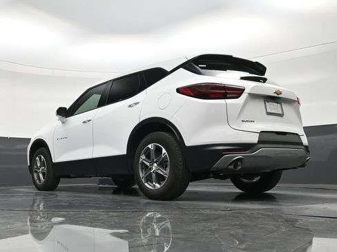 Used 2023 Chevrolet Blazer LT FWD image 22