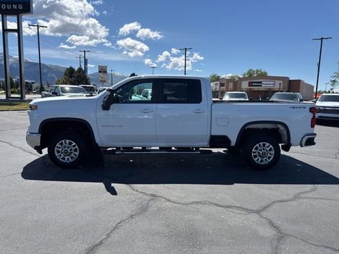 Used 2025 Chevrolet Silverado 2500 LT w/ Convenience Package AWD/4WD image 4