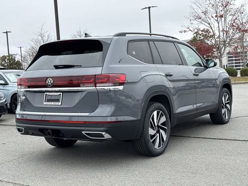 New 2026 Volkswagen Atlas SE FWD image 5