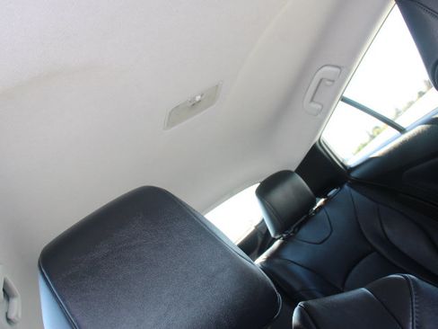 Used 2018 Toyota Prius Prime Premium FWD image 21