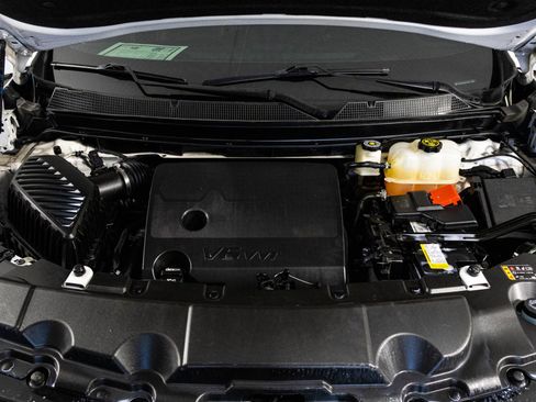 Used 2022 Chevrolet Traverse RS image 46