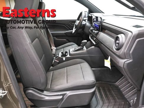 Used 2023 Chevrolet Colorado W/T image 23