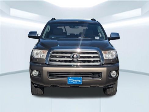 Used 2014 Toyota Sequoia Platinum image 10