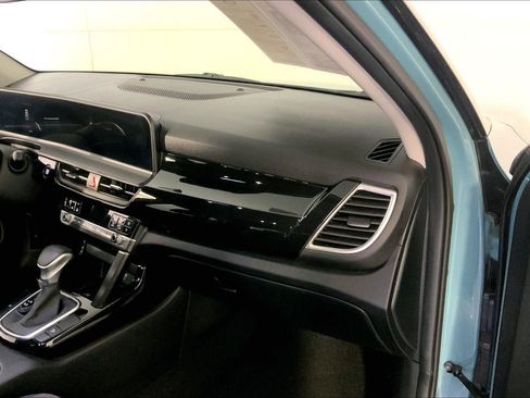 Certified 2025 Kia Seltos S FWD image 16