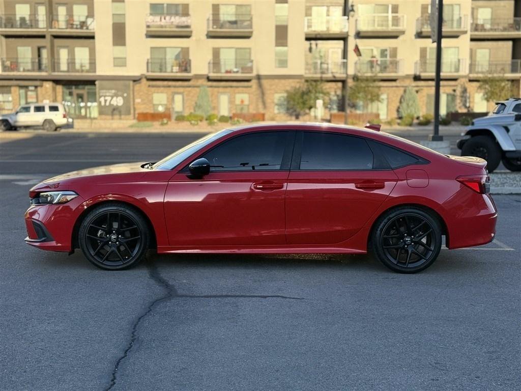 Used 2022 Honda Civic Sport image 4