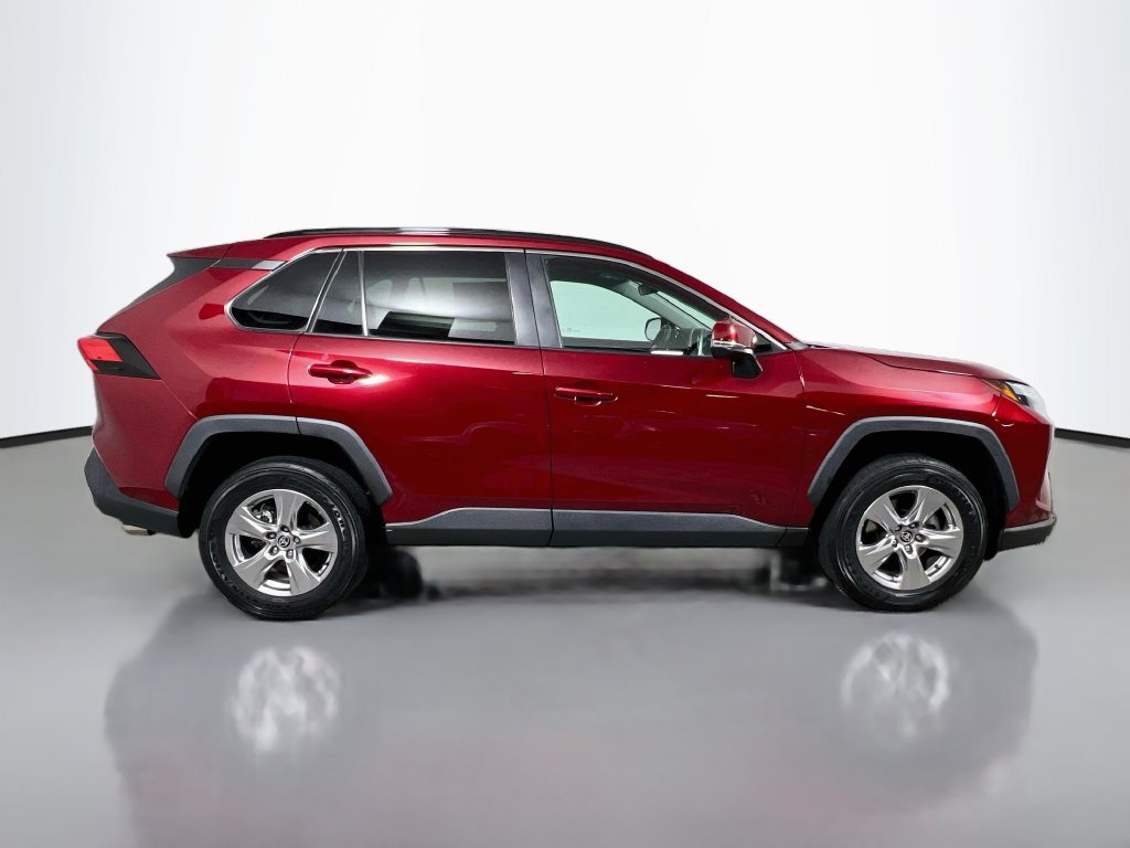 Used 2023 Toyota RAV4 XLE FWD image 2