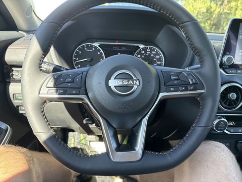New 2025 Nissan Sentra SR w/ SR Premium Package FWD image 12