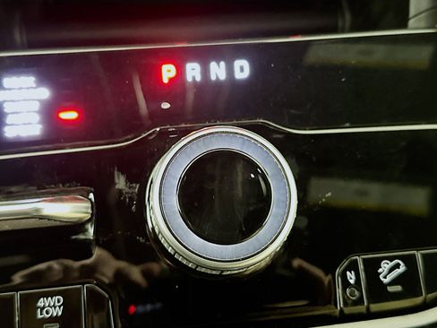 Used 2022 Jeep Grand Cherokee Limited 4xe image 25