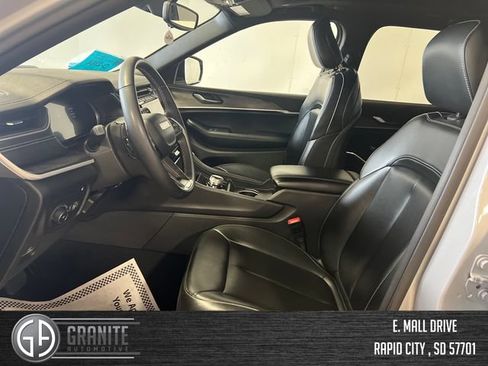 Used 2024 Jeep Grand Cherokee Limited 4xe AWD/4WD image 17