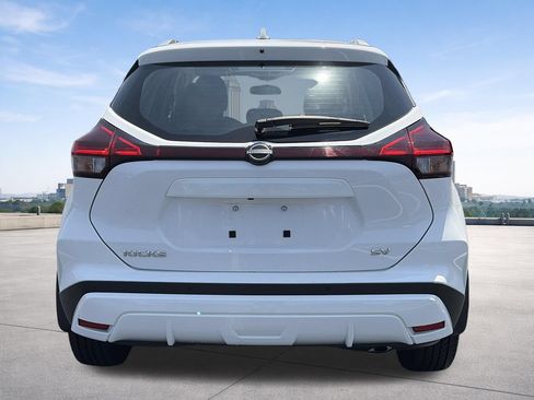 Certified 2024 Nissan Kicks SV FWD image 22
