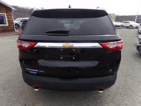 Used 2018 Chevrolet Traverse LT image 9
