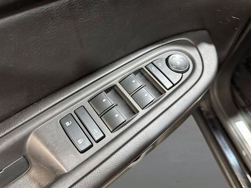 Used 2017 Chevrolet Traverse Premier AWD/4WD image 25
