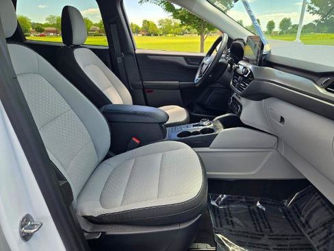 Certified 2024 Ford Escape Active AWD/4WD image 6