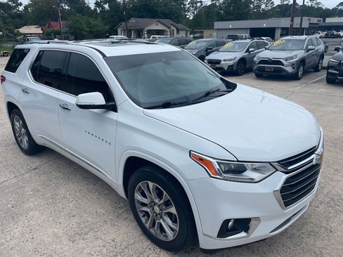 Used 2019 Chevrolet Traverse Premier w/ Driver Confidence II Package image 4