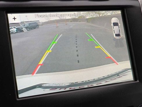 Used 2017 Ford Fusion SE w/ Fusion SE Technology Package image 26