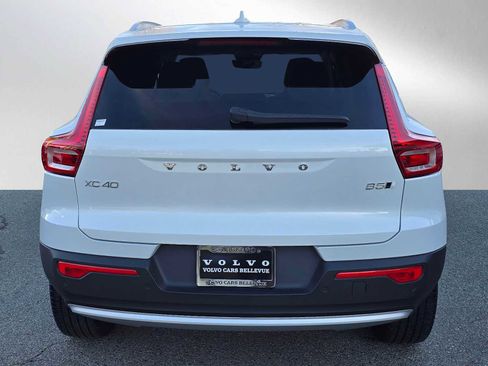 Certified 2023 Volvo XC40 B5 Ultimate w/ Protection Package Premier image 4