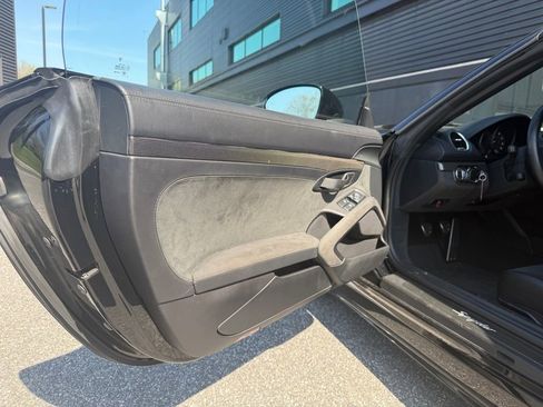 Certified 2021 Porsche 718 Boxster Spyder image 18